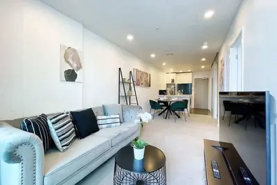 Image de Romantic 2Bed & 2Bath - Near SkyTower & Harbour