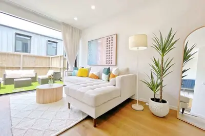 Image de Tranquil Townhouse 2br & 1 Study with Free Parking