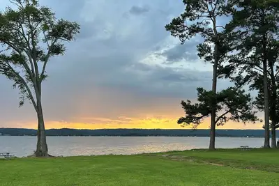 Image de Charming 2-bedroom cottage with WiFi, Ac in adorable Guntersville