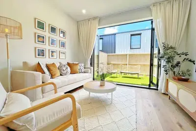 Image de Rare Retreat Stylish 2br Townhouse vs Ac & Parking