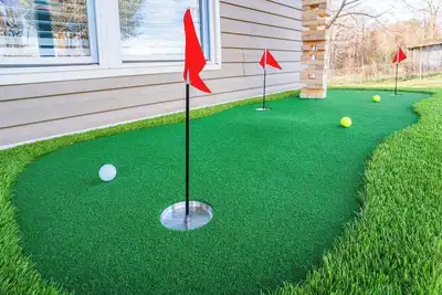 Image de Mini Golf | Firepit | Vr Games | Live Moss Wall!