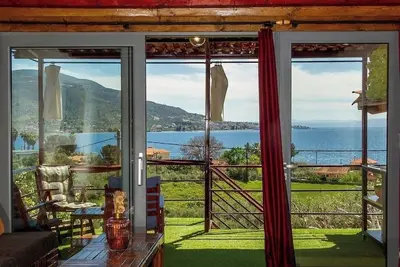 Image de Cozy House with Amazing Panoramic View and Unique Outdoor!