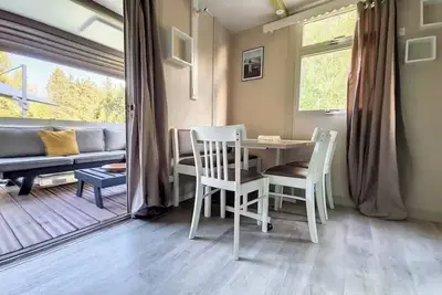 Image de Chalet 5 personnes avec piscine en campagne á avignon