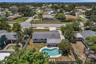 Image de SeaLaVie Retreat With Heated Pool | 5Min To Beach