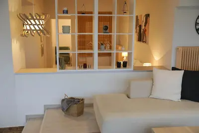 Image de Modern apartment with a lake view for a comfortable stay. Easy parking space
