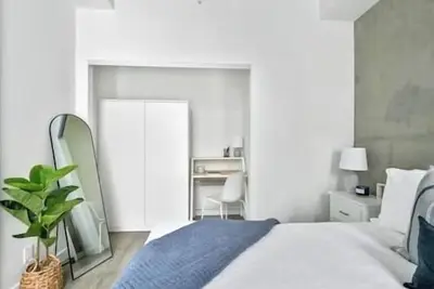 Image de Calgary Tower View | King Bed | Mins to Saddledome