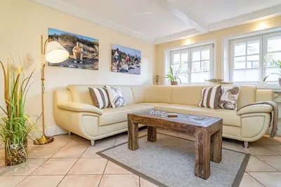 Image de Thatched Frisian house Moi`s Hüs with spacious garden.