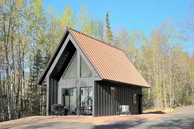 Image de Tiny Cabin Retreat on the Big Lake