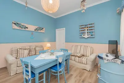 Moresco Apartment with garden private parking and swimming pool
