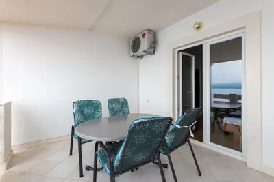 Image de Joli appartement pour 4 personnes avec climatisation, Wifi, Tv et patio