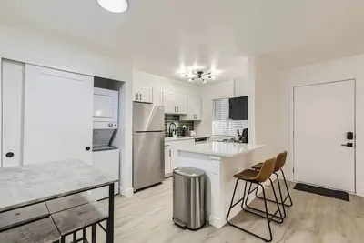 Image de You will love this recently renovated 2 bedroom and 2 bathroom suite