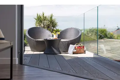 Image de Luxury 5-bed coastal holiday home just two minutes from the beach. Last Spots