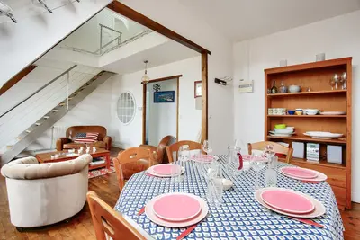 Image de Duplex pour 6 en plein centre - 150m de la plage