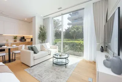Calm Studio With Relaxing Atmosphere in Al Barari