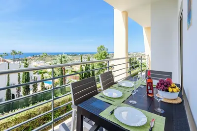 Image de Sea view Apartment with sunbathing Terrace & Pools