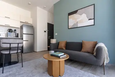 Image de Blueground | Florentine, City view, 2 Balconies (Tlv-19)