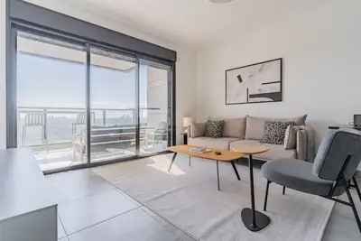 Image de Blueground | Bitzaron, Spacious, Balcony (Tlv-40)