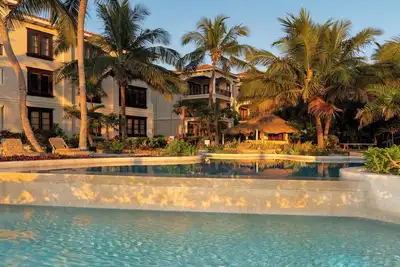 Image de Spacious Beachfront Condo- Peaceful Retreat w/Pool