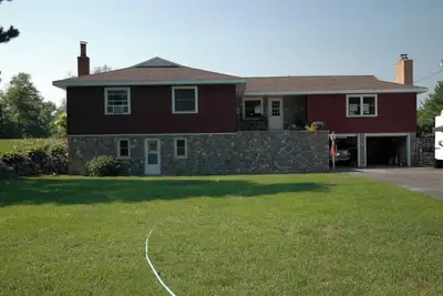 Image de 4-bedroom house in Walker, Trail access, large parking for trailers