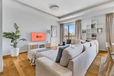 Image de GuestReady - Immeuble chic avec vue sur le canal