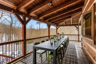 Image de Amber Hills Lodge: Sauna, Golf Sim, Hot Tub, Theatre