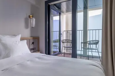 Image de Opera - Une Chambre avec Balcon