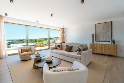 Image de Spectacular Sea View Apartment with Shared Pool - 16d