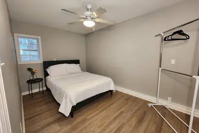 Image de Spacious 4-bedroom townhome with WiFi and Ac in enchanting Tallahassee