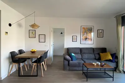 Image de Bright apartment with swimming pool near the beach