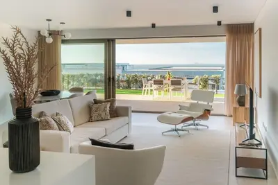 Image de Spectacular Sea View Apartment with Shared Pool - 16h