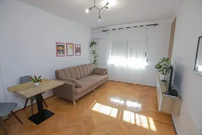 Image de Stylish 1-Bedroom in Central Tiranë – WiFi, Ac & Great Location