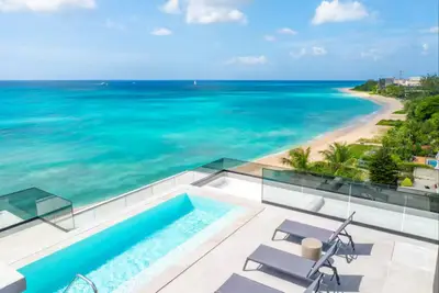 Exceptional Beachfront Condo with stunning ocean views - Allure 404