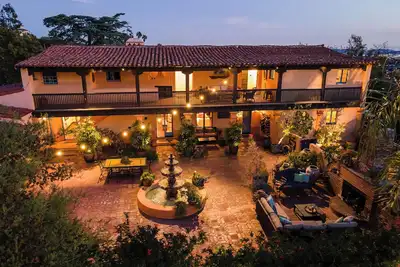 Image de Charming 4-bedroom house with WiFi, Ac in fabulous Glendale