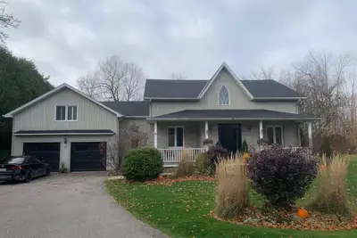 Image de Executive Home in Alton available for Canadian Open Golf Tournament