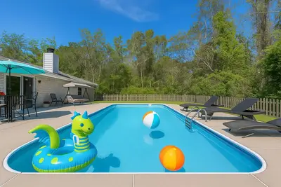 Image de Bluewater Bliss  Private Pool & Backyard Bbq