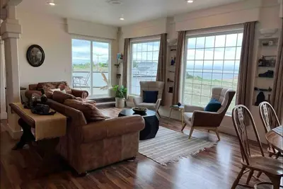 Image de Spacious 6-bedroom house with hot tub and heated indoor pool  lovely Ogallala