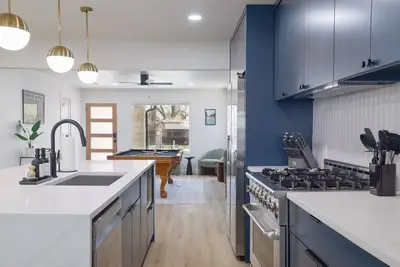 Image de EastBird: Lake, Pool, Hot Tub, Games, Sleeps18