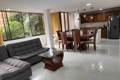 Image de Lovely 3br apartment in Medellin’s best zone