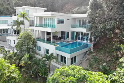Image de Seaview three bedroom villa in Bangtao beach area