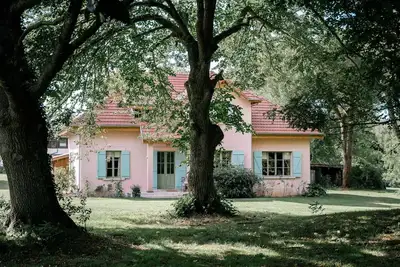 Image de Élégance et Sérénité au Cœur des Landes – Domaine à 10 min des Plages