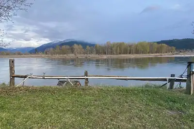 Image de The River Retreat  with WiFi in charming Plains. Located on the Clark Fork River