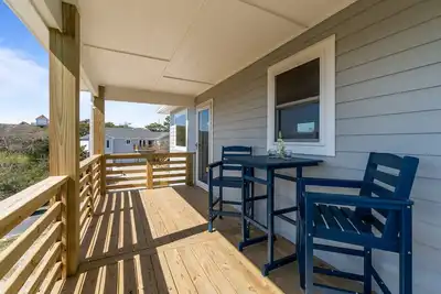 Image de New Construction! Water Access, Sound Beach Access, Covered Decks