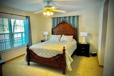 Image de Homeaway Haven 3 room, 2 bathroom  house in charming Warsaw with WiFi, Ac.