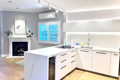 Image de Freshwater Beach Family Escape