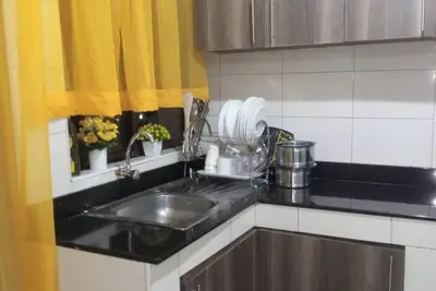 Image de We allow 1 day rentals for travelers. Private chef available at your request.