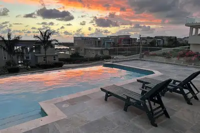 Image de OneLoveVilla is a charming ocean view beach house in New Hope, Westmoreland Ja