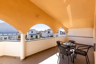Image de Appartement d'une chambre avec la terrasse Vir (A-24173-b)