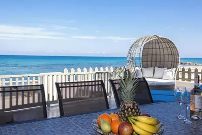 Zen Beachfront Apartment