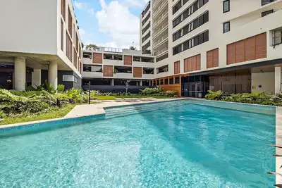 Image de 3 bedroom 2 bathroom apartment in the heart of Maroochydore new Cbd