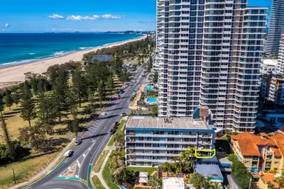 Image de Tj's Beachside Broadbeach Apartment - Views, WiFi